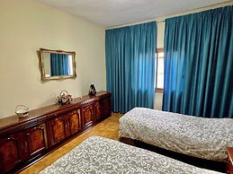 Alma Hostel