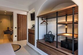 Soleil Rooms and Suites