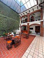 Hotel Casa Linda
