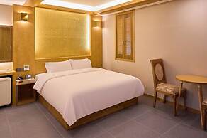 mir hotel