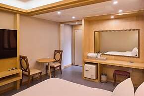 mir hotel