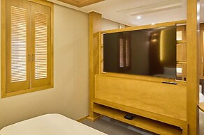 mir hotel
