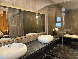 mir hotel