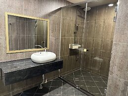 mir hotel