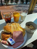 mir hotel