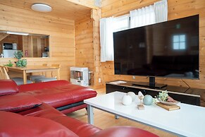 THE Crestview Lodge