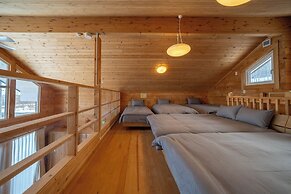 THE Crestview Lodge
