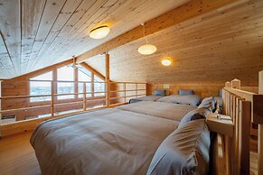 THE Crestview Lodge