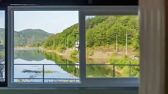 Cheongdo Ellago Poolvilla Pension