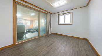 Cheongdo Ellago Poolvilla Pension