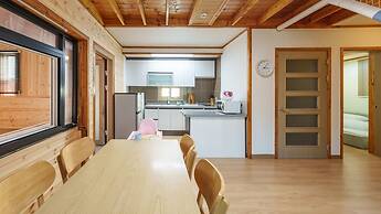 Cheongdo Ellago Poolvilla Pension