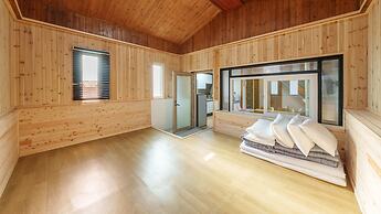 Cheongdo Ellago Poolvilla Pension