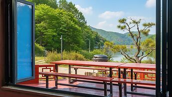 Cheongdo Ellago Poolvilla Pension