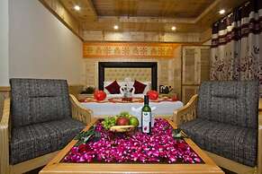 Goroomgo New Harmony Inn Manali