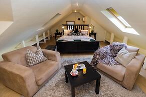 Ratiu House