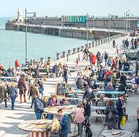 1-bedroom Apartment Sleeps 4, Parking