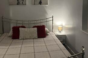 1-bedroom Apartment Sleeps 4, Parking