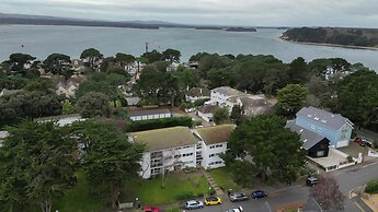 Fairwinds in Poole With 2 Bedrooms and 1 Bathrooms