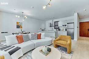 bnbmehomes -2BR with Cinema Room- R42B4