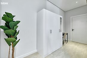 bnbmehomes -2BR with Cinema Room- R42B4