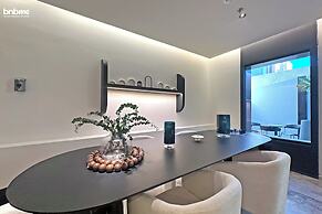 bnbmehomes -2BR with Cinema Room- R42B4