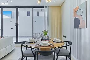 bnbmehomes -2BR with Cinema Room- R42B4