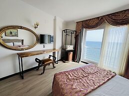 Roxo Beach Hotel