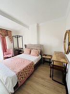 Roxo Beach Hotel