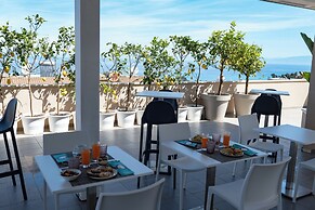 MIDDLE TOWN PALACE TROPEA
