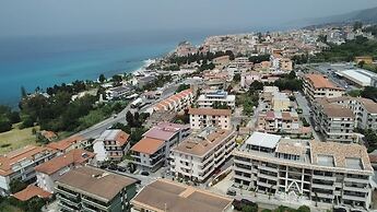 MIDDLE TOWN PALACE TROPEA