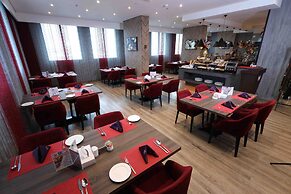Fortis Hotel