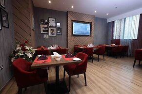 Fortis Hotel
