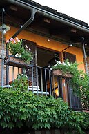 La casa Arancione
