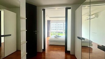 6-30 - 1 Bdr Condo With Balcony and Shared Pool