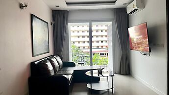 6-30 - 1 Bdr Condo With Balcony and Shared Pool