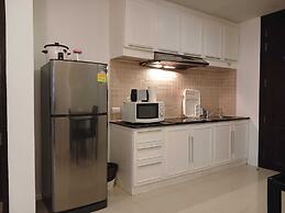 6-30 - 1 Bdr Condo With Balcony and Shared Pool