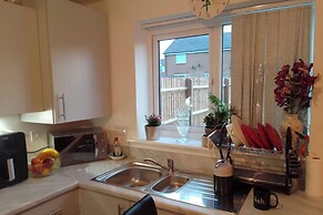 Apartment Sleeps 10 - Pets, Parking, Ev Charging