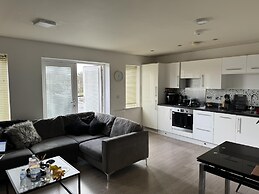 Inviting 2-bed Apartment in Bushey