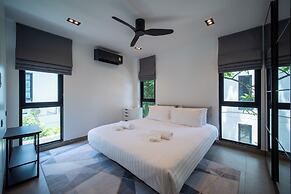 Laguna Park 4 Bedrooms Villa by NLA