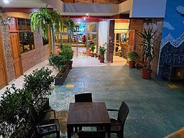 Hotel Manantial