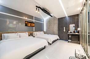 HOTEL EAT COM