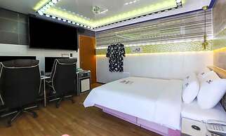 HOTEL EAT COM