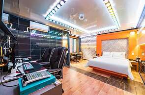 HOTEL EAT COM