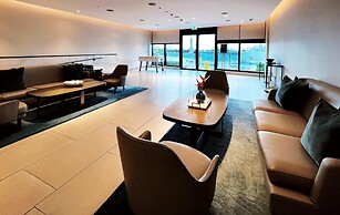 Modern 4BR M w Beach Access at Address JBR