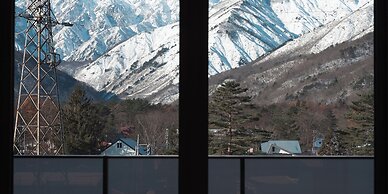 HOTEL LA VIGNE HAKUBA by Onko Chishin