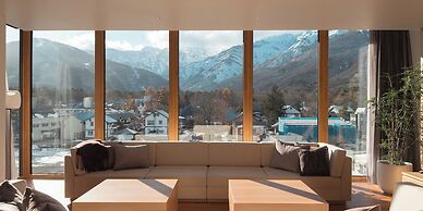 HOTEL LA VIGNE HAKUBA by Onko Chishin