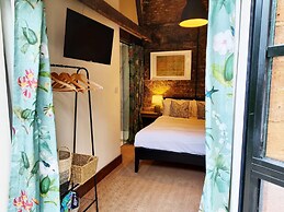 Cotswold Bankview