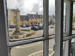 Cotswold Bankview