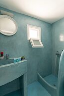 Panoramic Argyro's IO House with Jacuzzi