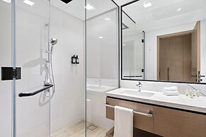 Amazing 2br With a Lagoon View in Creek Harbour